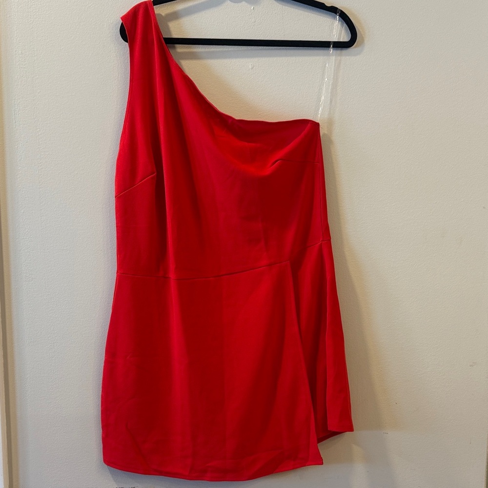 Elegant Red One-Shoulder Romper